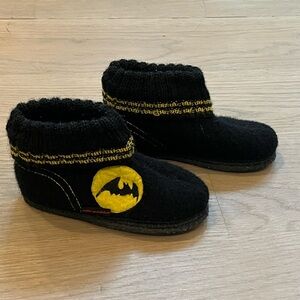 Austrian boot Batman slippers for Little kids size 28 (US 11)